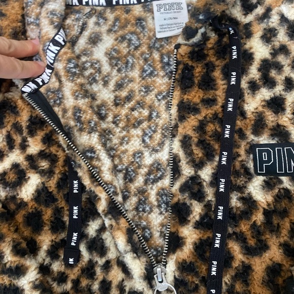 VS Pink Leopard Half Zip Sherpa - Picture 4 of 6